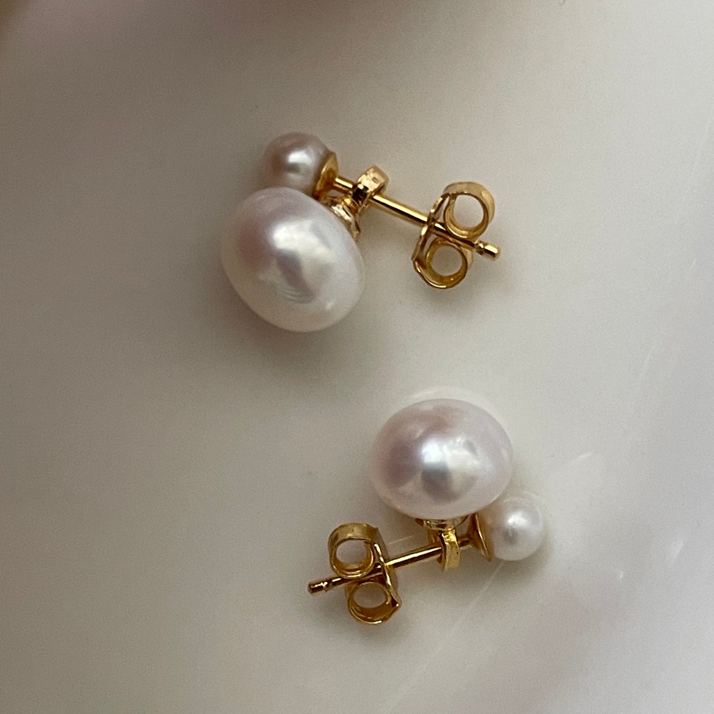 two pearls earrings