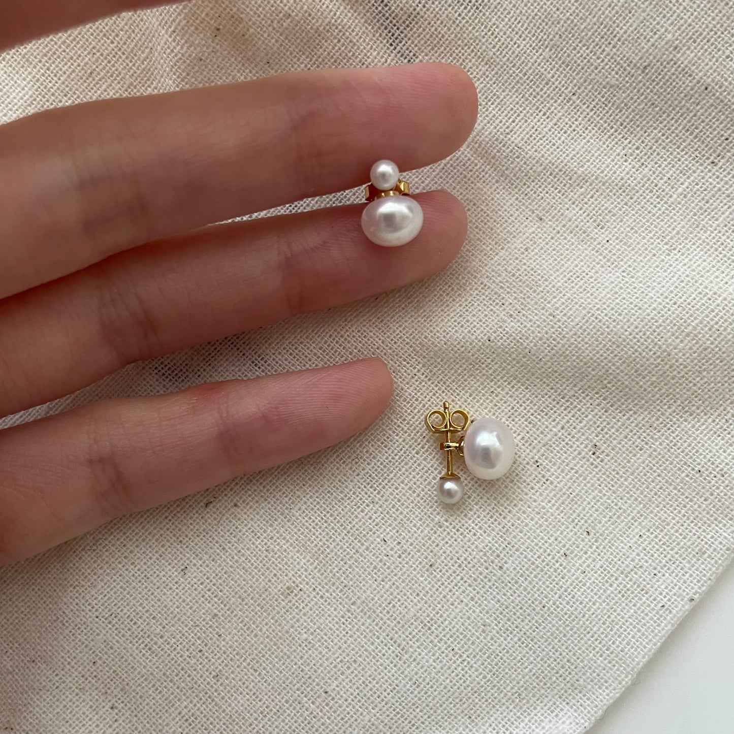 two pearls earrings