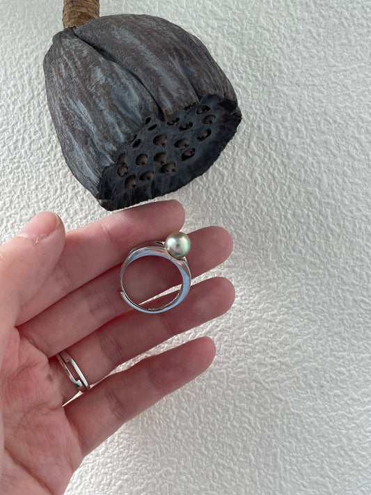 anello madama akoya