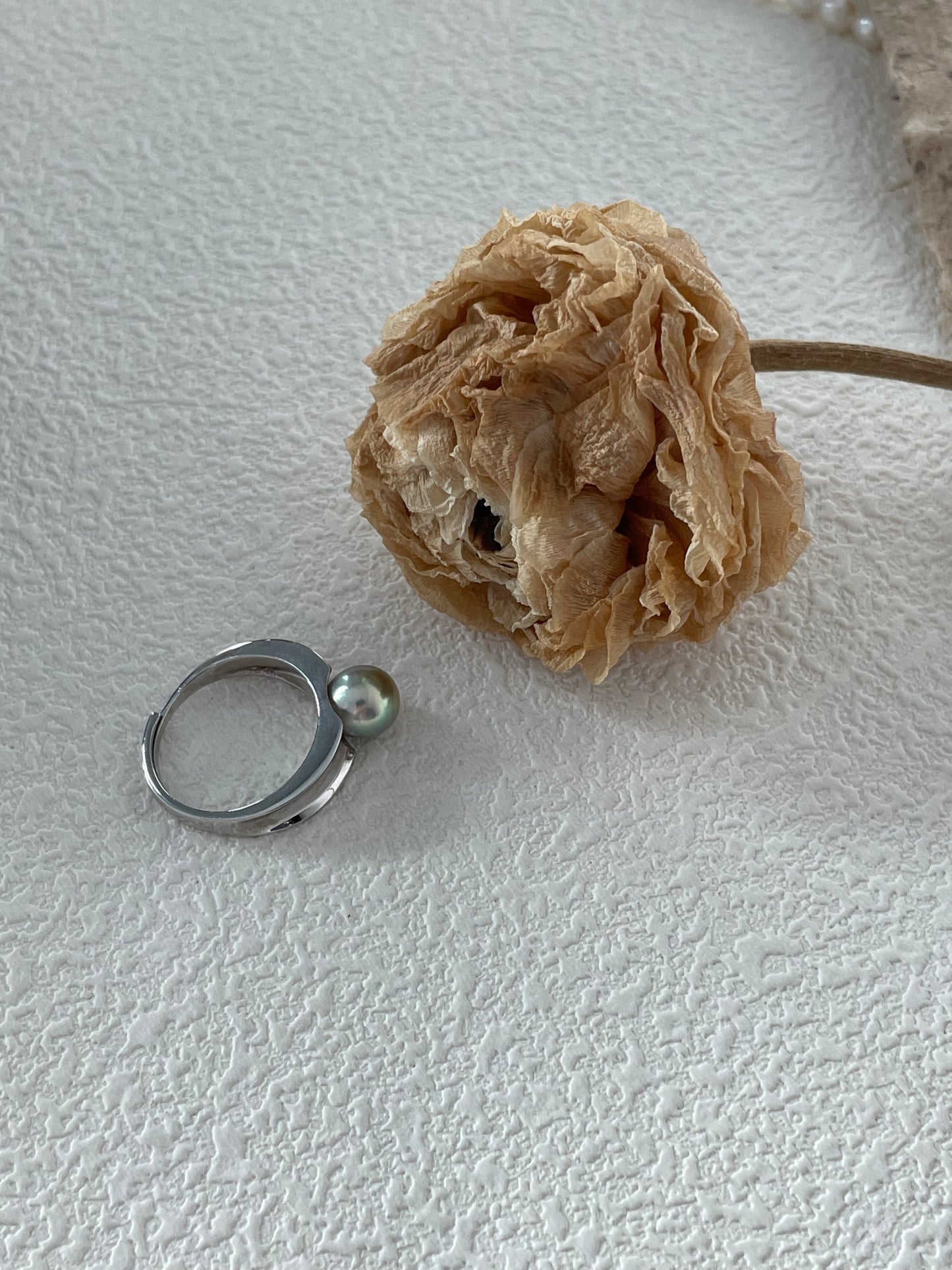 anello madama akoya