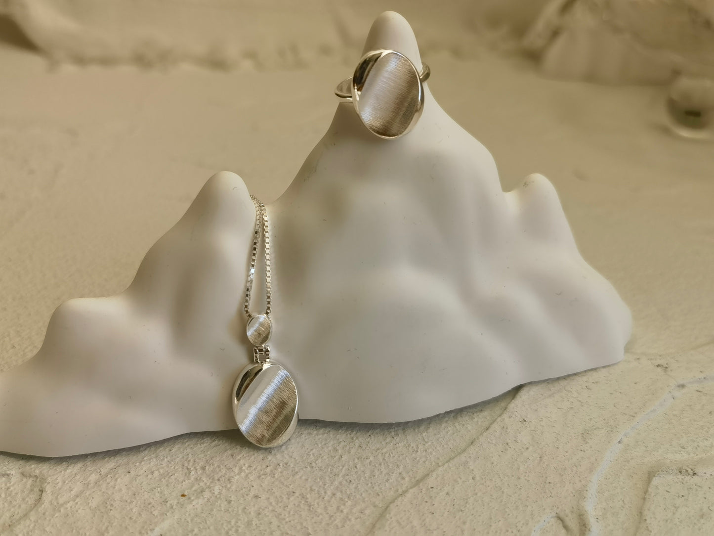 collana concava