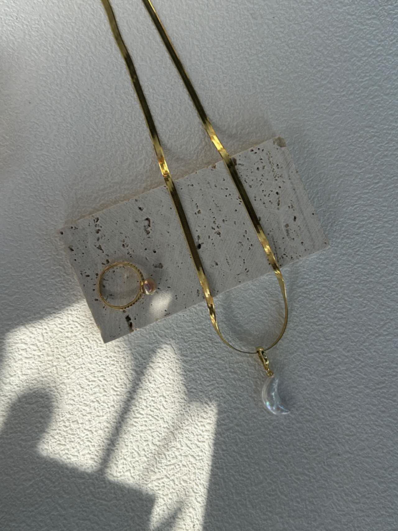luminous baroque moon pendant necklace